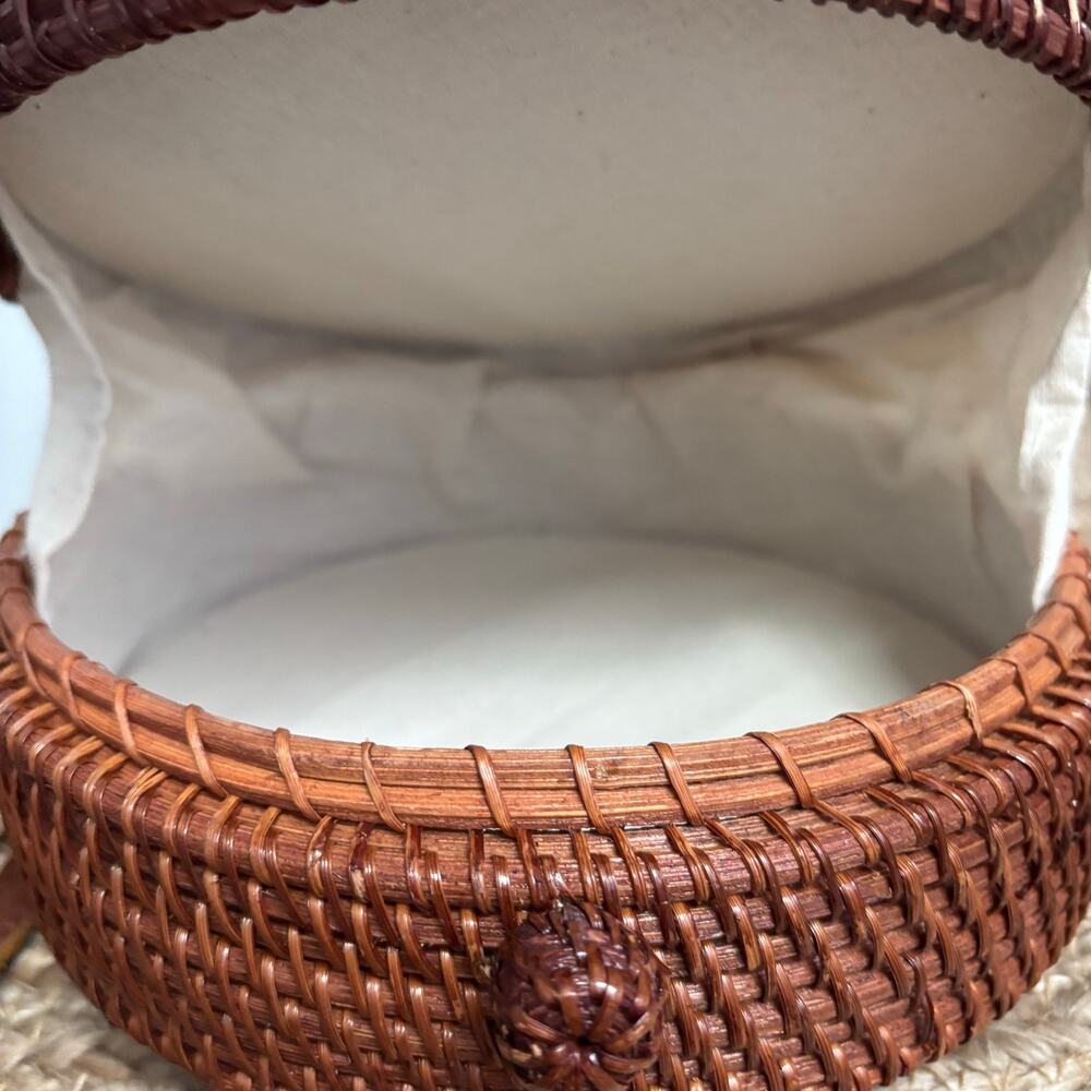 Bali Artisan Round Handwoven Rattan Crossbody Bag - Picture 4 of 5